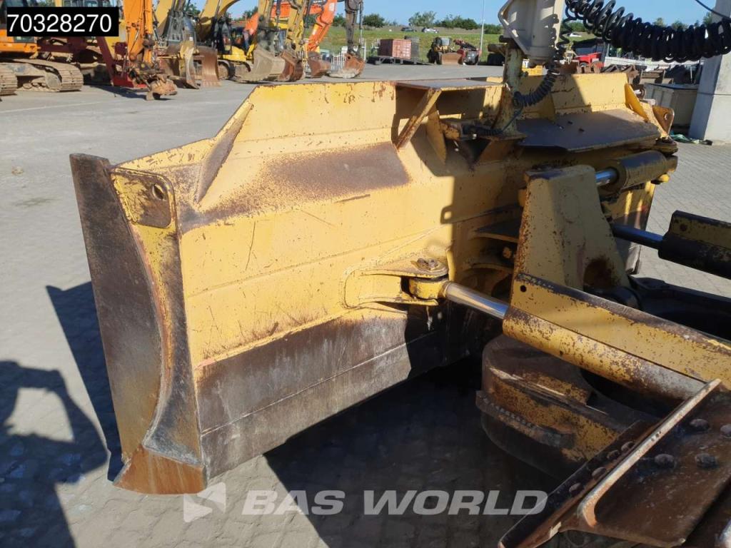 Komatsu D61 EX -15 Ripper Photo 11