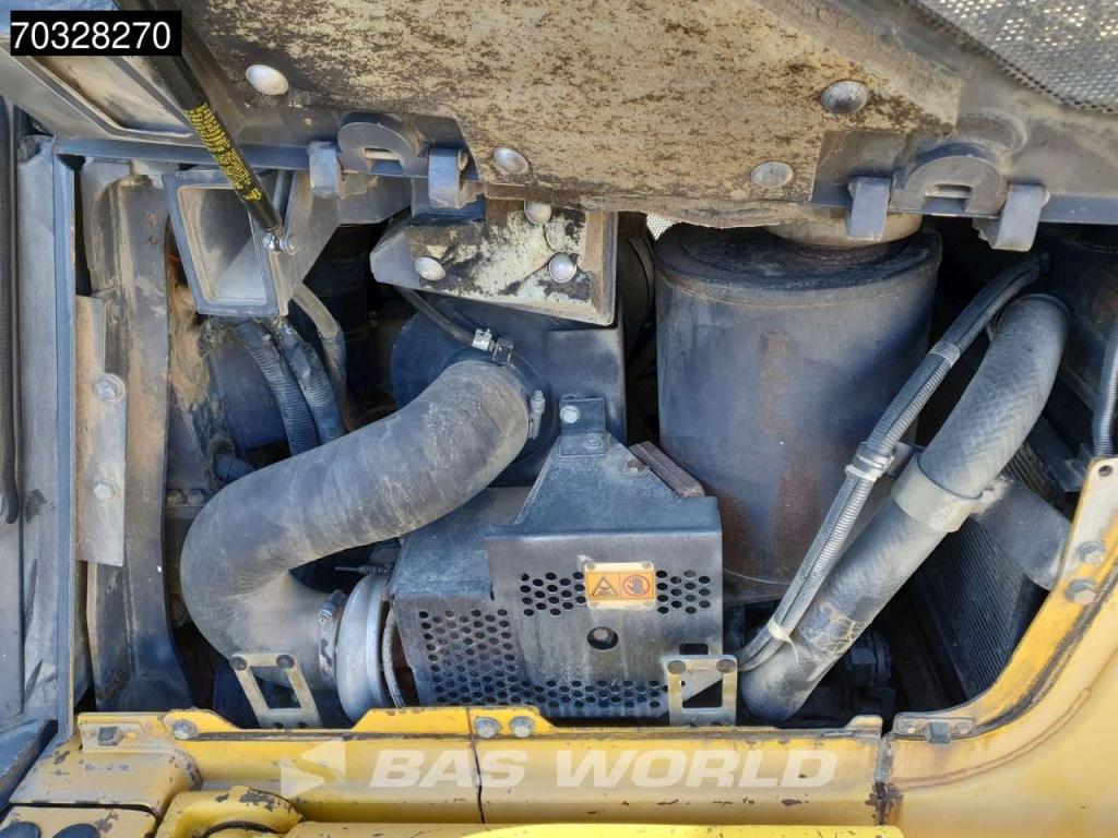 Komatsu D61 EX -15 Ripper Photo 19