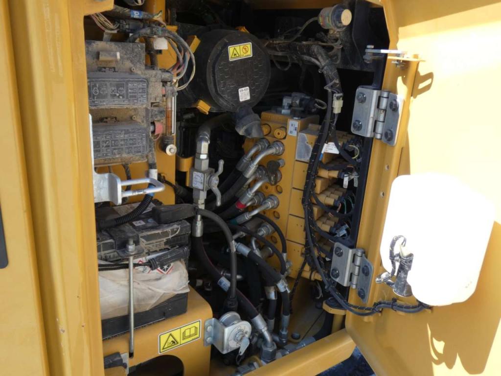 Caterpillar 205 CR Photo 8