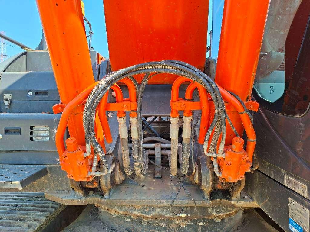 Hitachi ZX350LC-6+GPS (CW55s) Photo 10