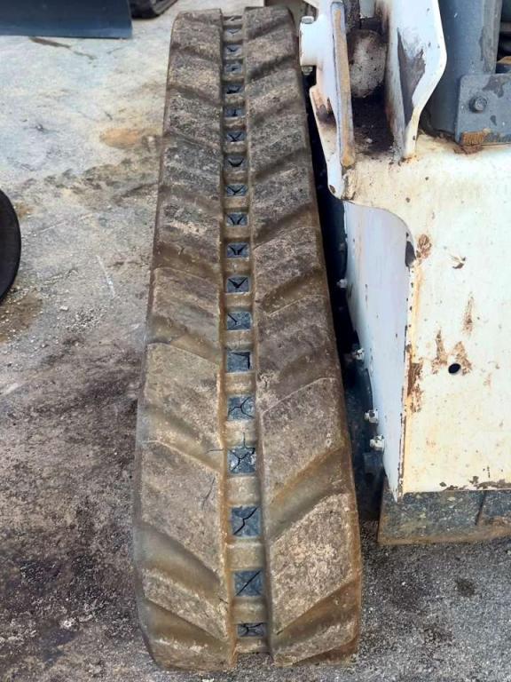 Bobcat T190 Photo 6