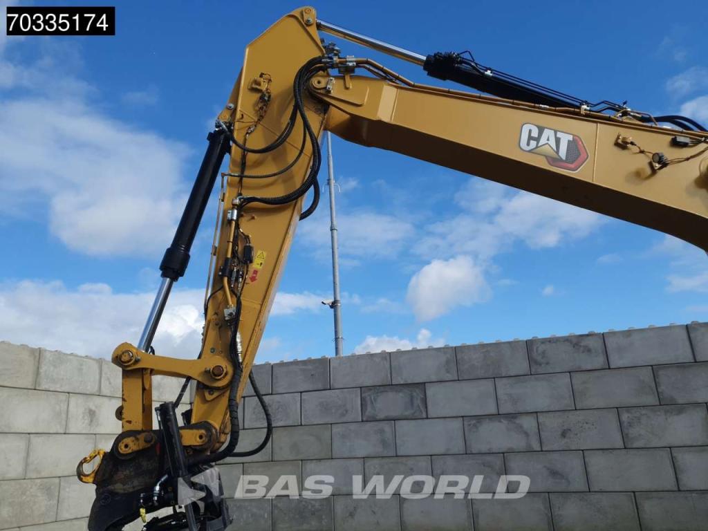 Caterpillar 330 07B Leica GPS Photo 11