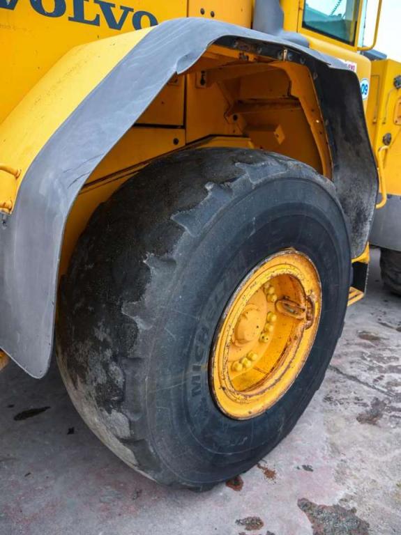 Volvo L110E Photo 12