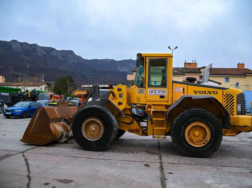 Volvo L110E Photo 2