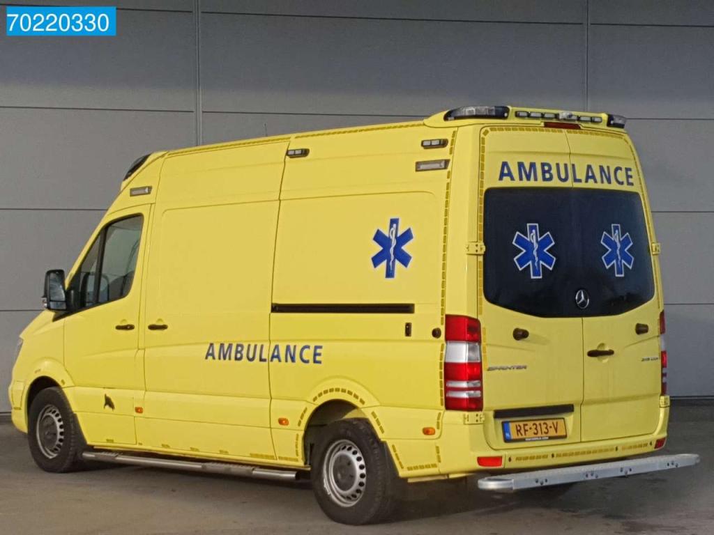 Mercedes Sprinter 319 CDI Automaat Euro6 Complete NL Ambulance Brancard Ziekenwagen Rettungswagen Krankenwag Photo 2