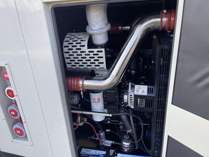 Cummins 220 kVA Photo 15