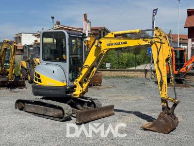 New Holland E35.2SR en vente par DAMAC