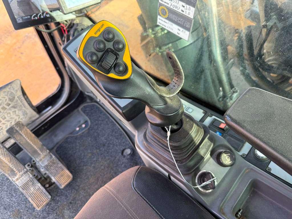 Liebherr R930 LC V - FULL SPEC / OilQuick / Joystick Ride Photo 11