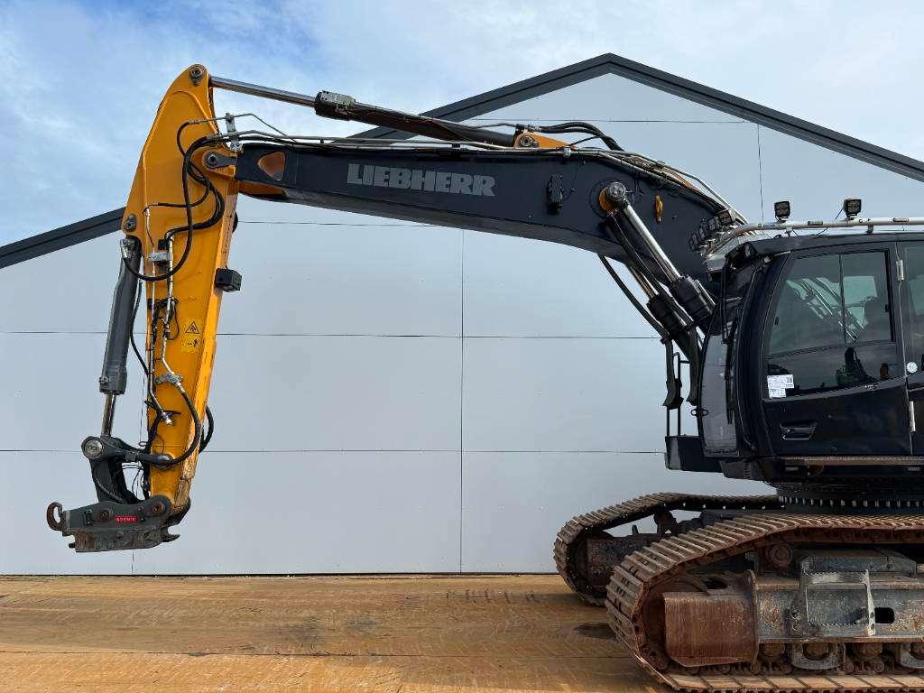 Liebherr R930 LC V - FULL SPEC / OilQuick / Joystick Ride Photo 18