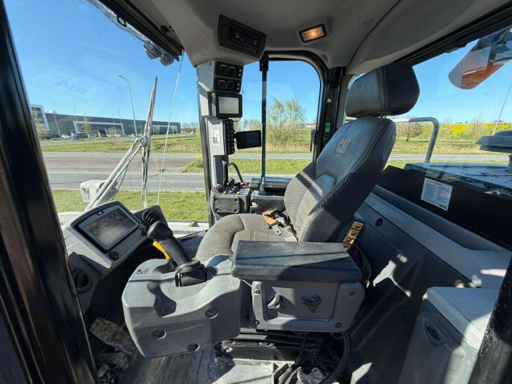 Caterpillar 950M Photo 17