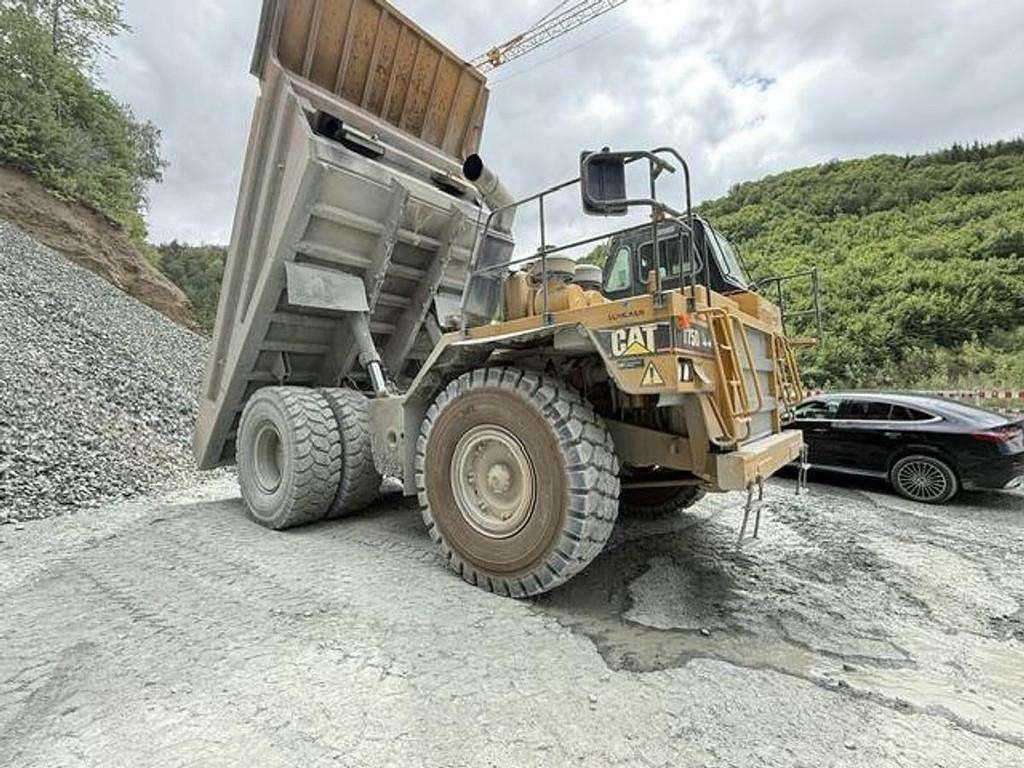 Caterpillar 775D Photo 2