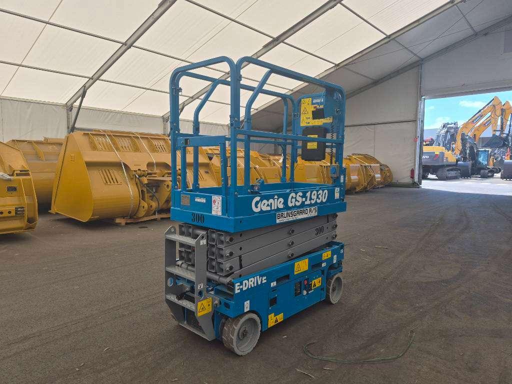 Genie GS1930 (Multiple units available) Photo 1