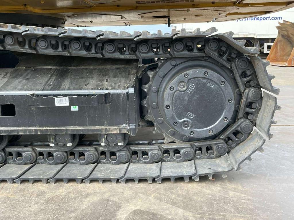 Caterpillar 323D3 Photo 12
