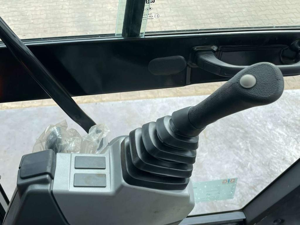 Caterpillar 323D3 Photo 25