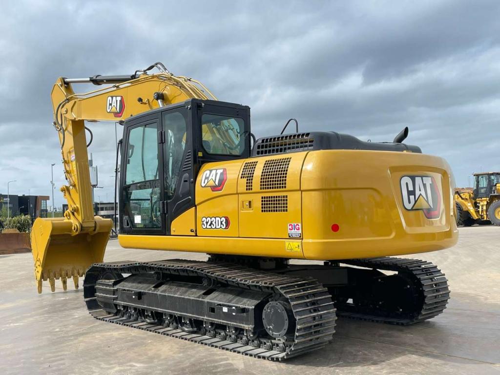 Caterpillar 323D3 Photo 3