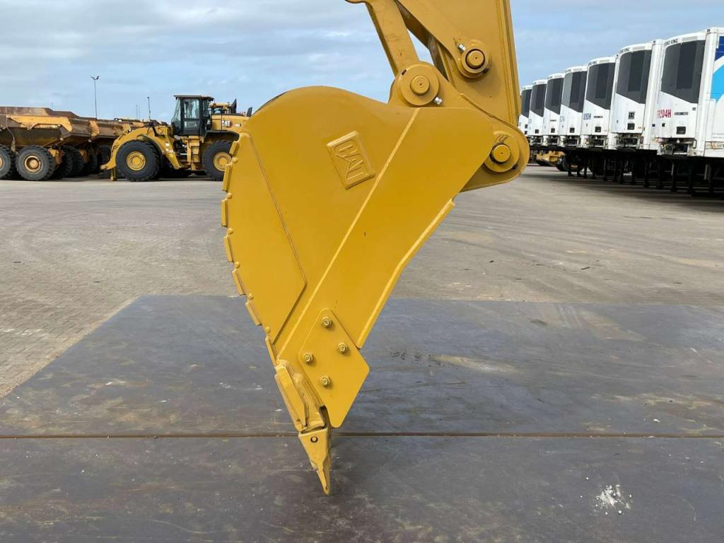 Caterpillar 323D3 Photo 9