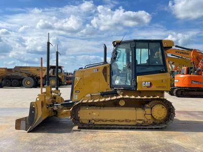 Caterpillar D2 LGP 12A | LEICA GPS Photo 1
