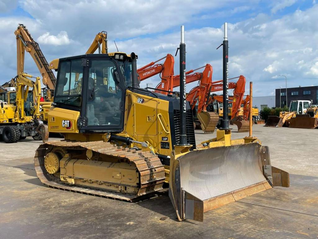 Caterpillar D2 LGP 12A | LEICA GPS Photo 7