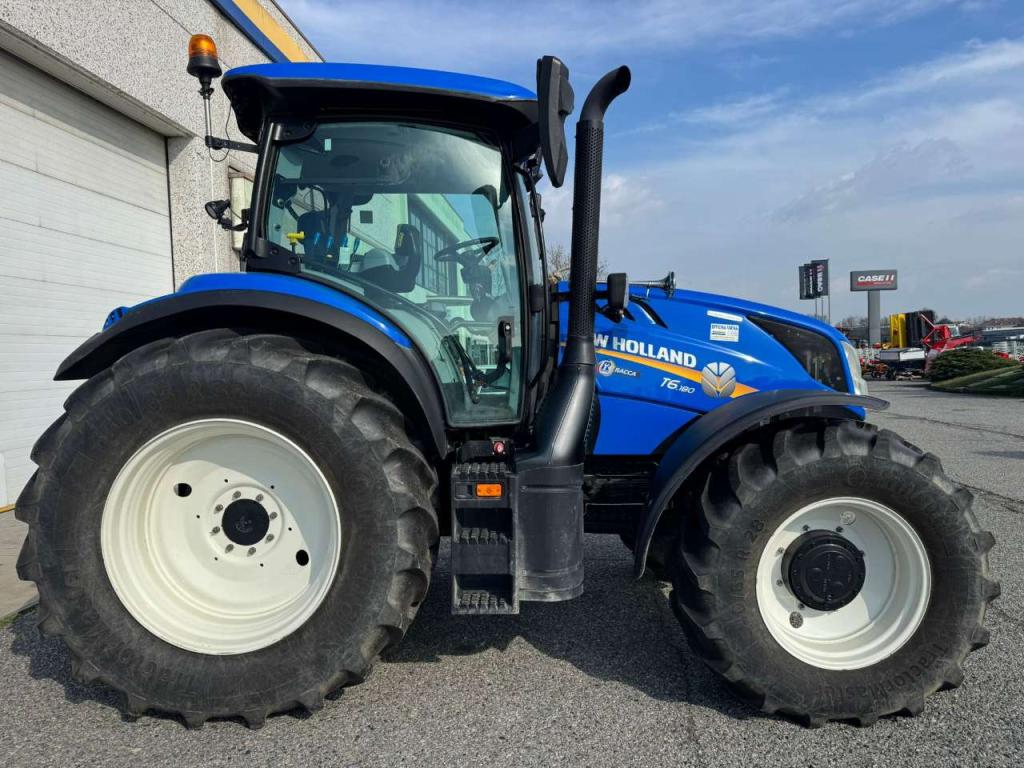 New Holland T6.180 DYNAMIC COMMAND Photo 1