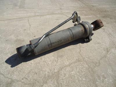 Piston de rotation de la benne pour New Holland W270B en vente par OLM 90 Srl