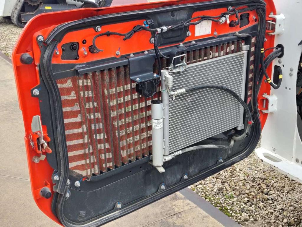 Bobcat T 66 Photo 10