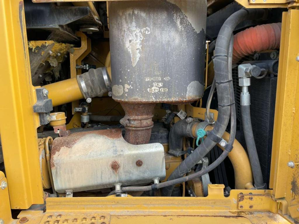 Caterpillar D6T XL New ripper Photo 30