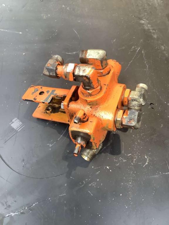 Distributeur hydraulique pour Fiat Hitachi EX 235 Photo 2