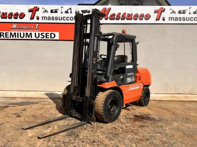Toyota 7FD 40 en vente par Massucco T. Srl