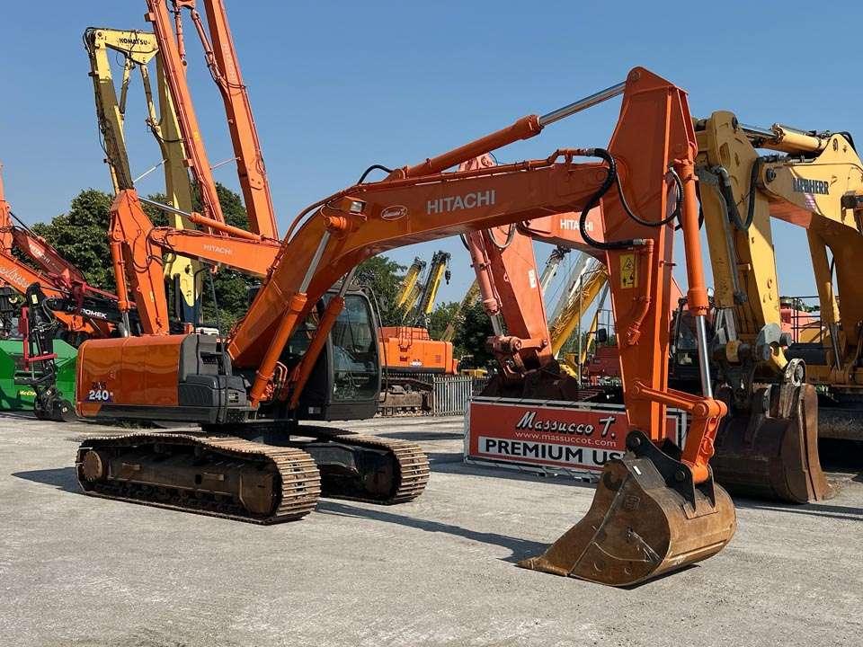 Hitachi ZX240N-3 Photo 17