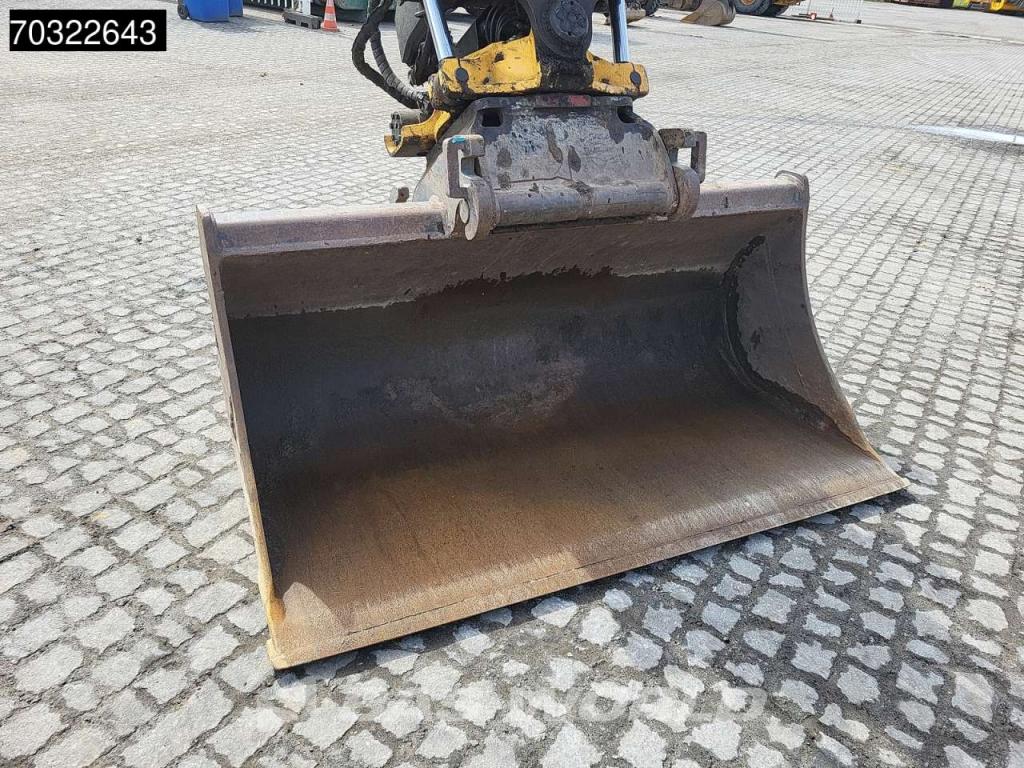 Hitachi ZX140W -5B Photo 13