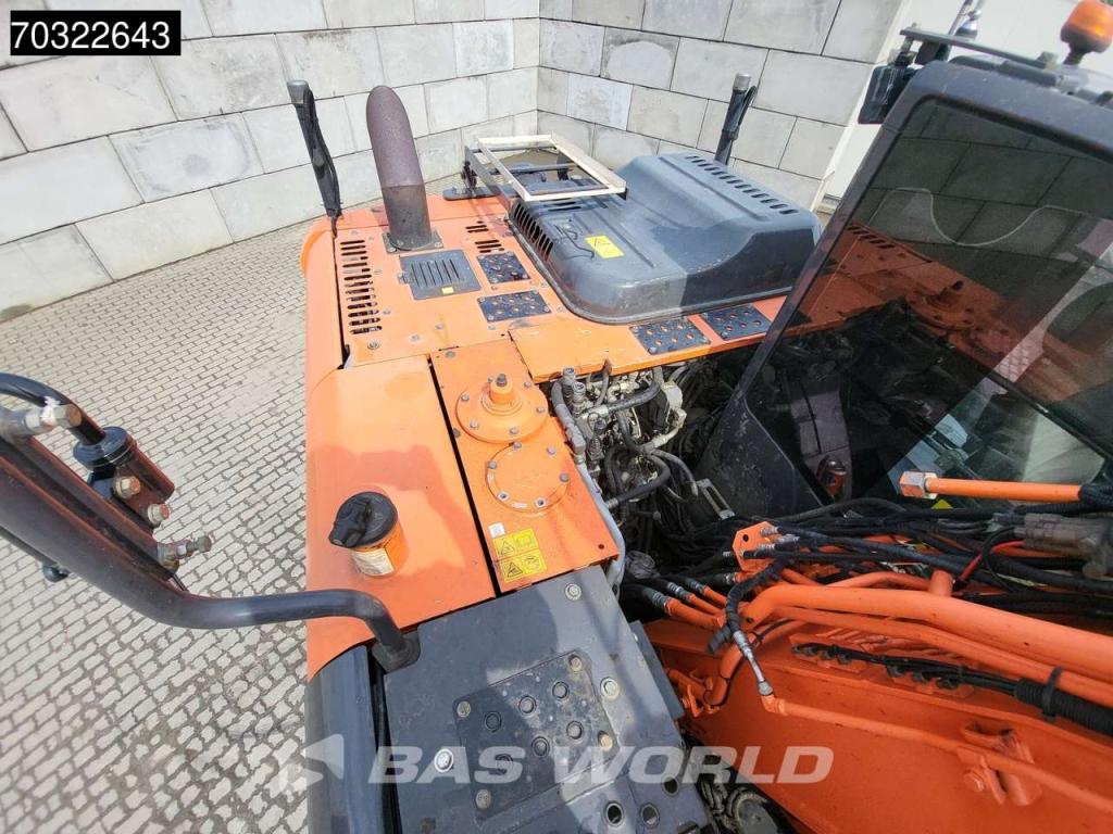 Hitachi ZX140W -5B Photo 16