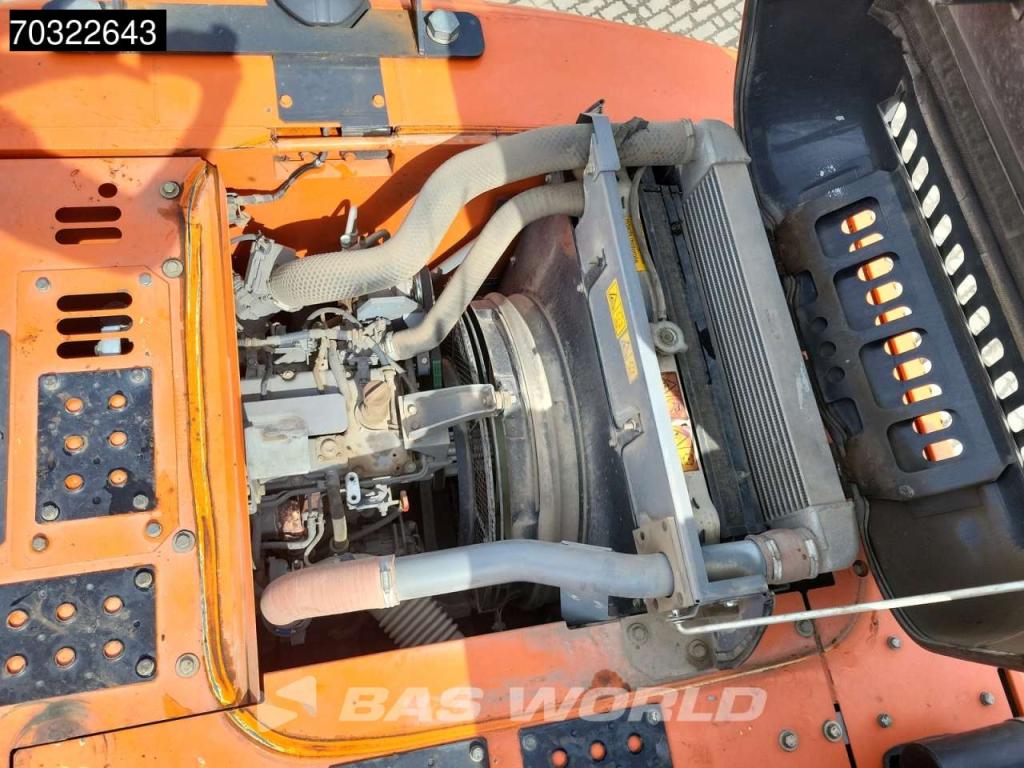 Hitachi ZX140W -5B Photo 17