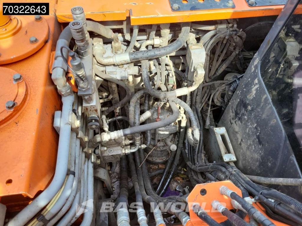 Hitachi ZX140W -5B Photo 19