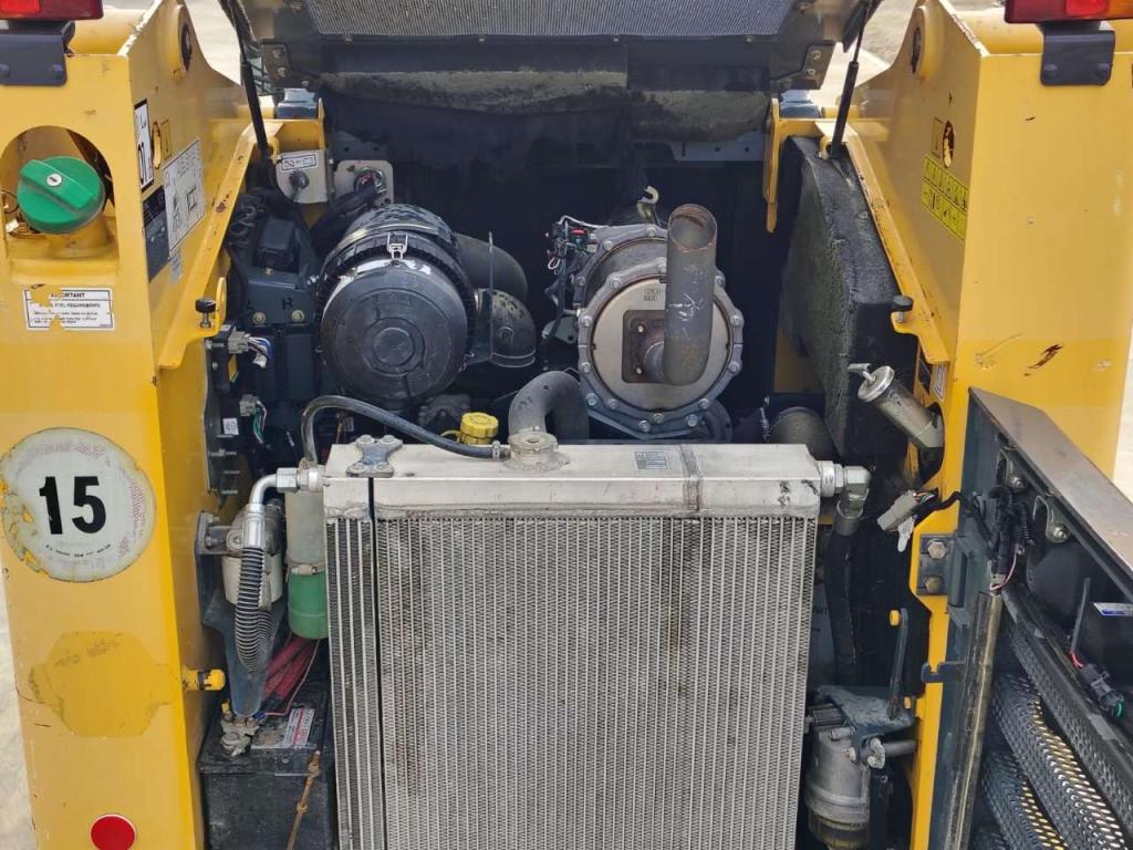 Gehl R 260 Photo 10