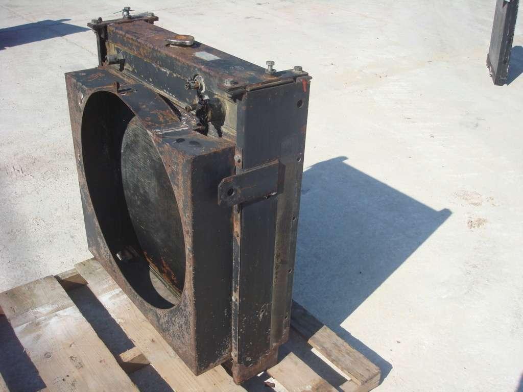 Radiateur eau pour Fiat Hitachi 150W3 Photo 3