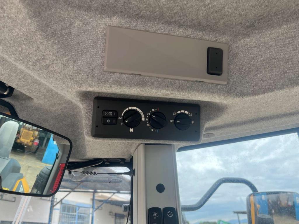 Volvo L90H Photo 12