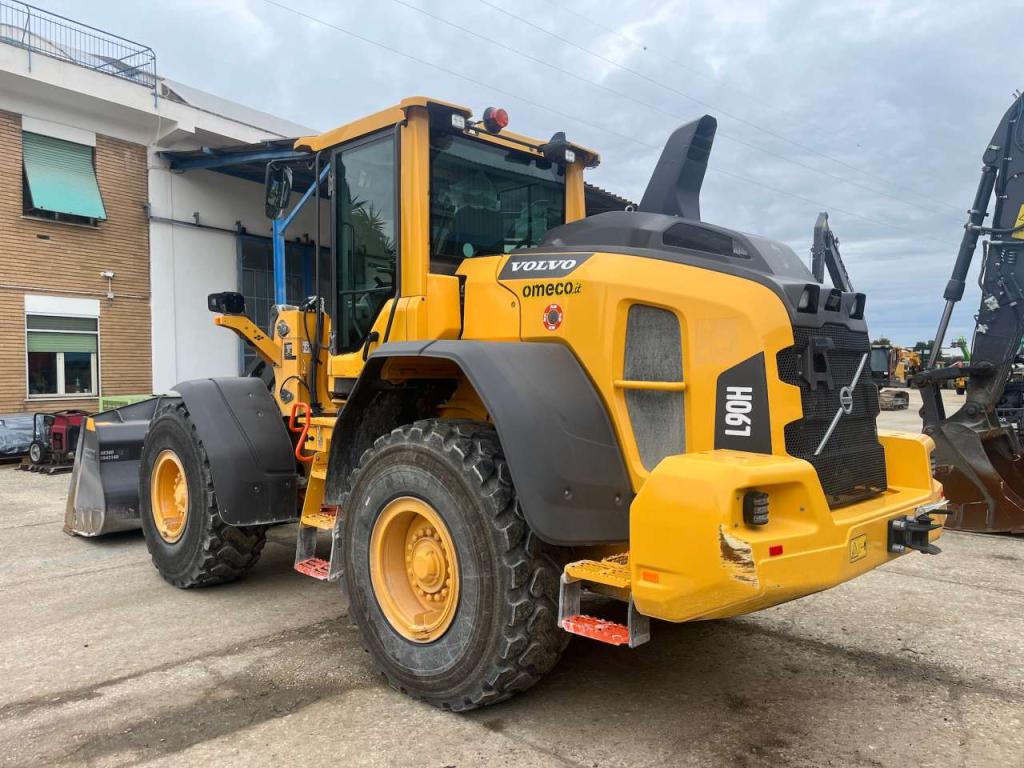 Volvo L90H Photo 3