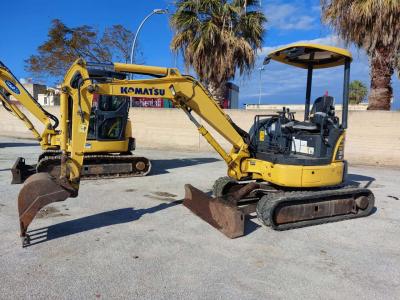 Komatsu PC30-MR3 Photo 1