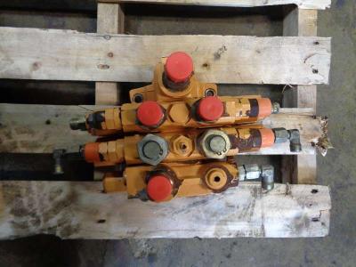 Distributeur hydraulique pour Case WX 170 en vente par PRV Ricambi Srl