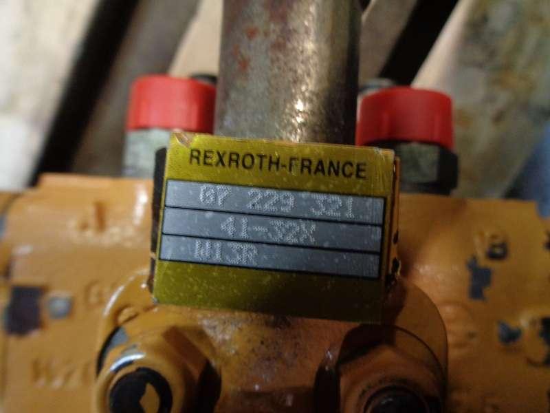 Distributeur hydraulique pour Case WX 170 Photo 2