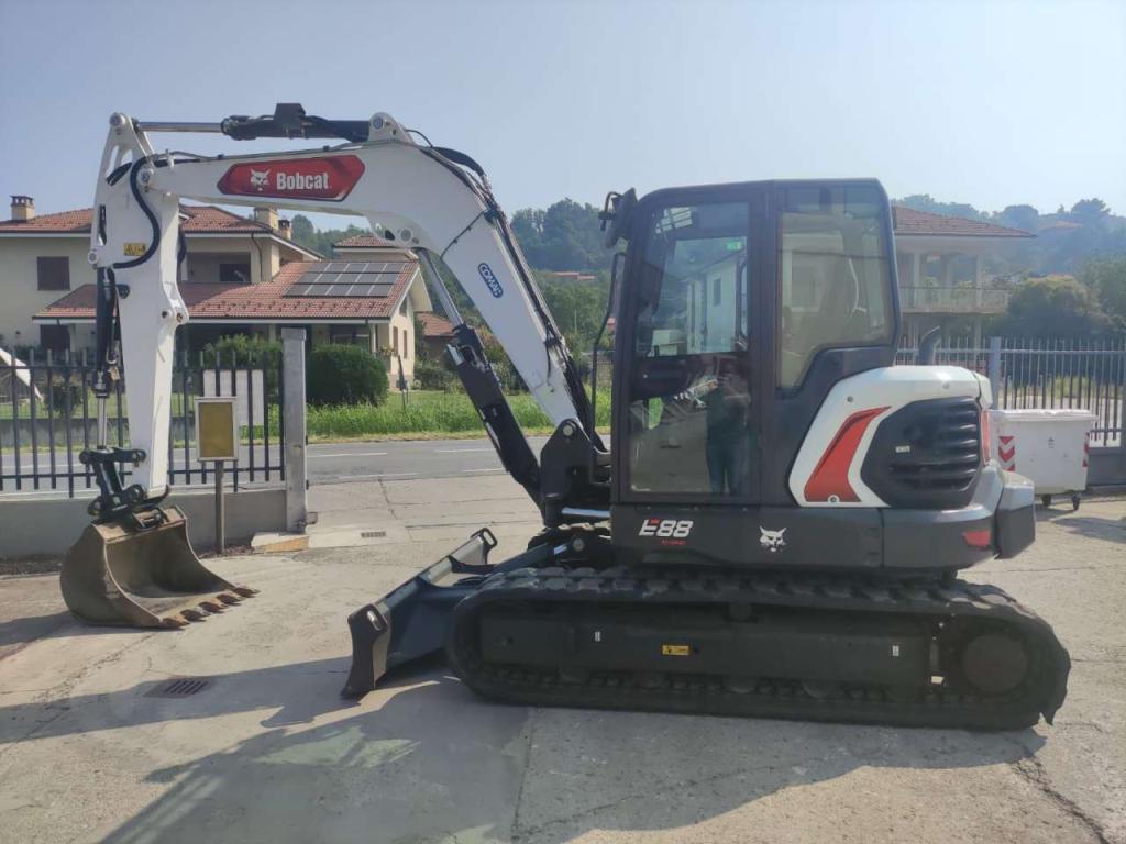 Bobcat E88 Photo 1