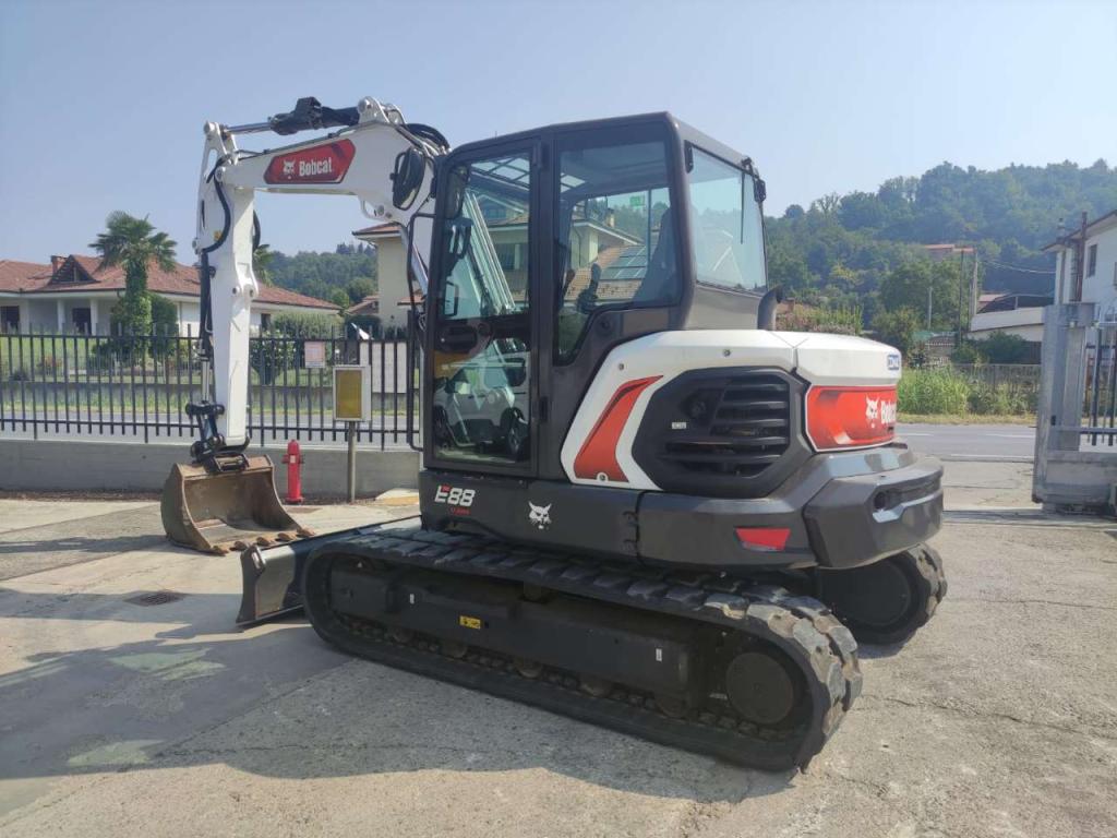 Bobcat E88 Photo 2