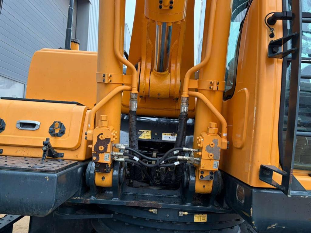 Hyundai Robex 180W-9A Photo 11