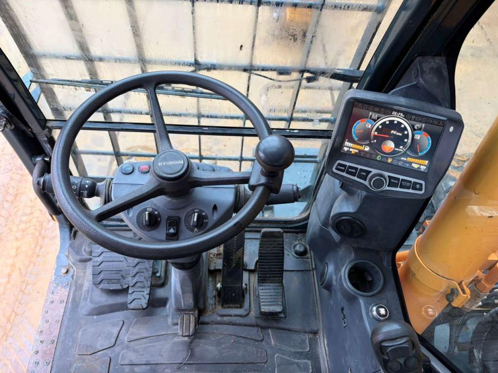 Hyundai Robex 180W-9A Photo 19