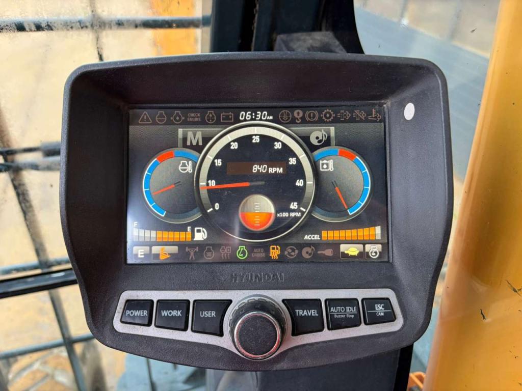 Hyundai Robex 180W-9A Photo 20