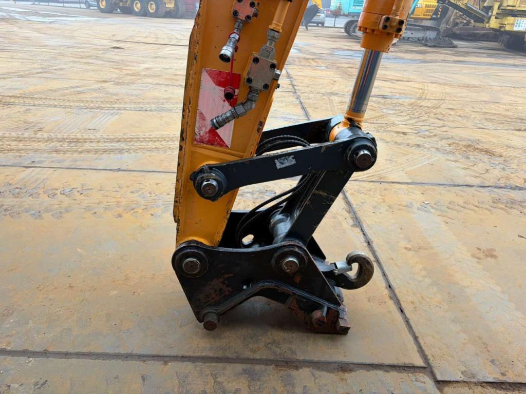 Hyundai Robex 180W-9A Photo 9
