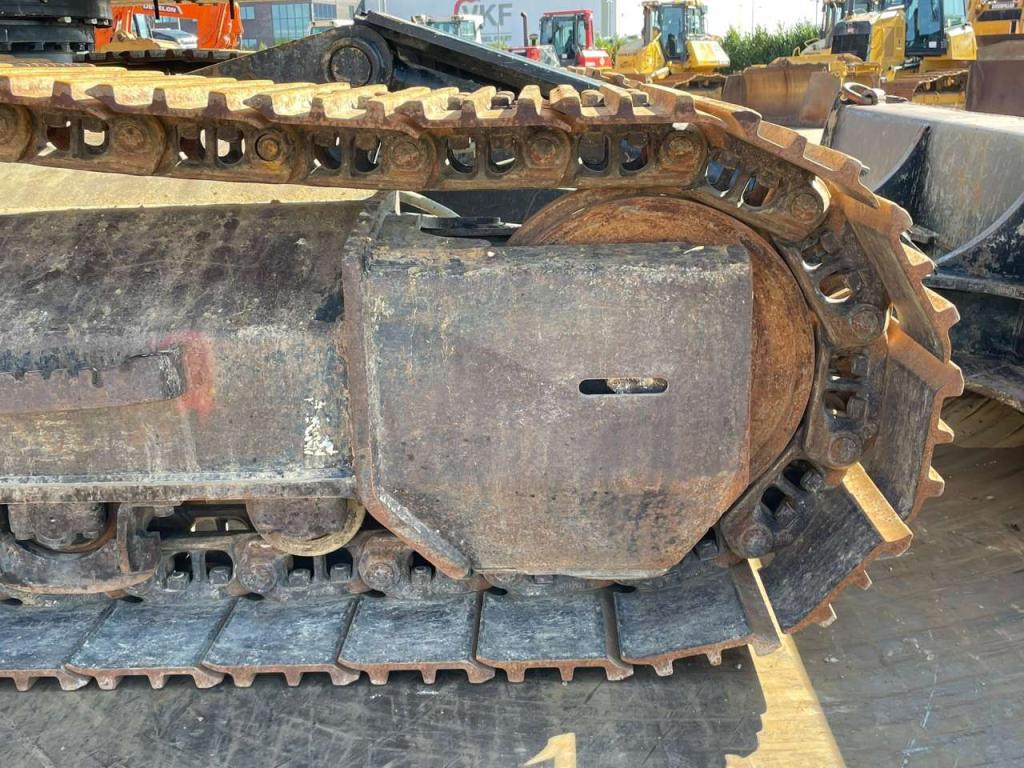 Hitachi ZX225USLC-6 Photo 18