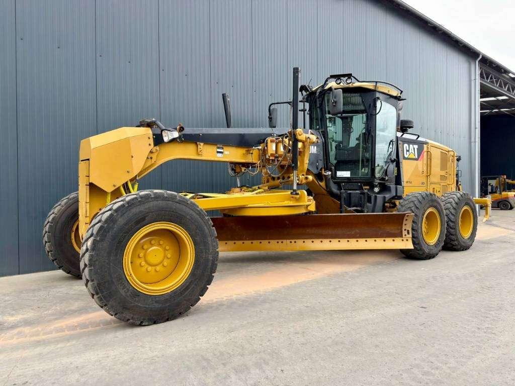 Caterpillar 140M2 Photo 1