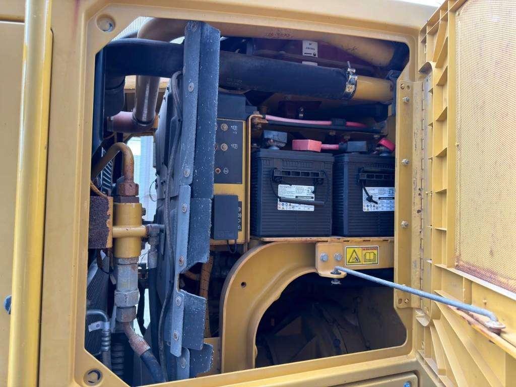 Caterpillar 140M2 Photo 25