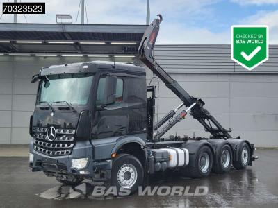 Mercedes-Benz Arocs 3253 Arocs 8X4 HIAB XR24ZL59 containersystem Lift+steering axle Big-Axle Euro 6 en vente par BAS World B.V.